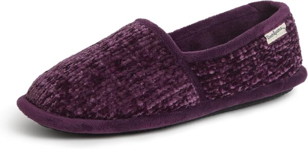 695a472354016991feec5f9a7b658fd2a47f613e9ca3829c5b718.jpg Women's Chenille A-Line Slippers Offer Cozy Comfort and Durability